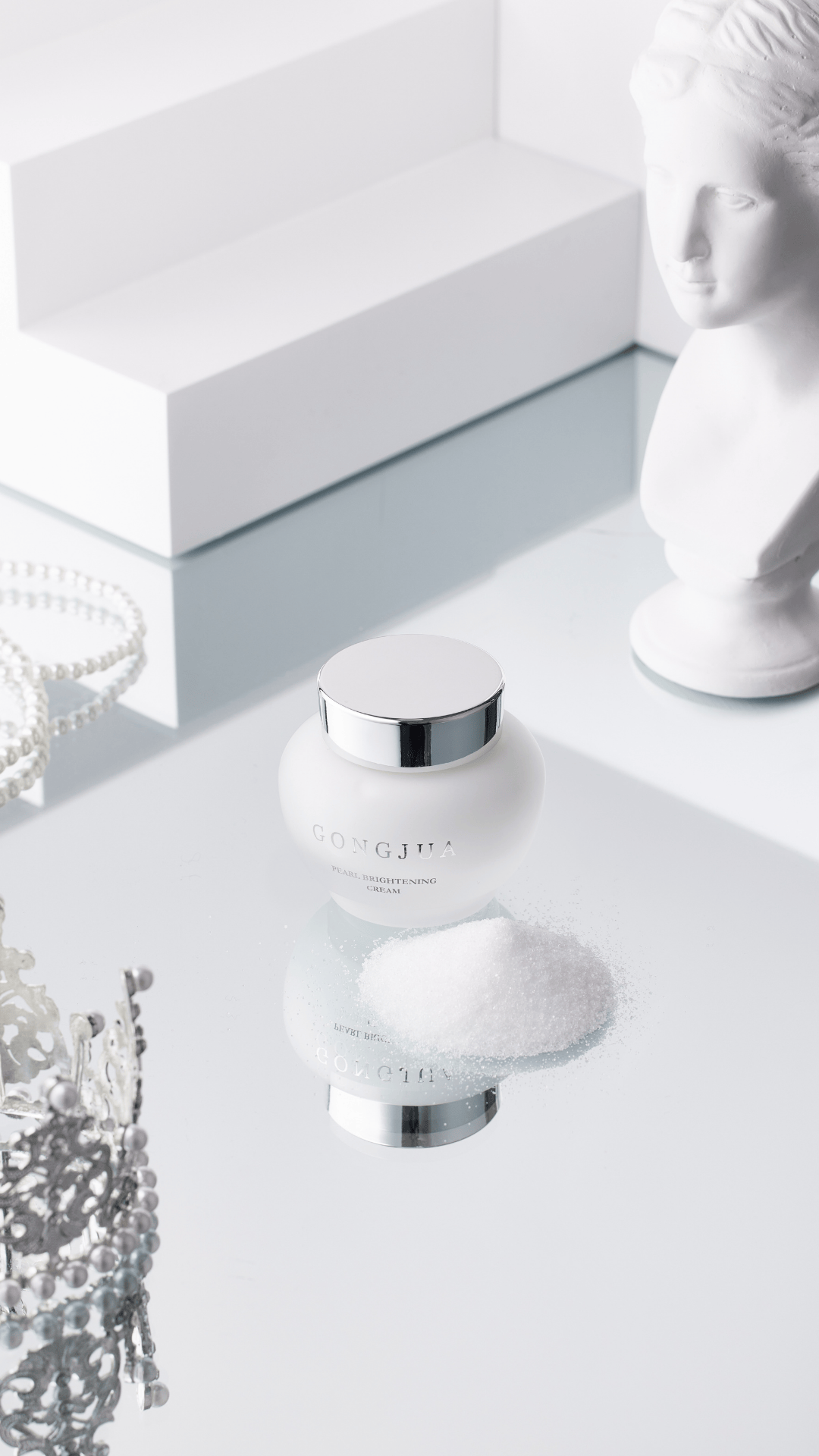 GongJua Pearl Black Shot Toning Cream 50g